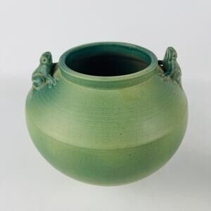 Art Pottery Frog Planter Pot Green 5 1/2" H x 6 1/4" W